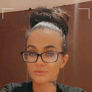 Meet your Posher, Lyndra